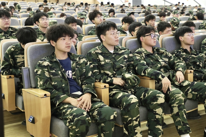 观众1.jpg